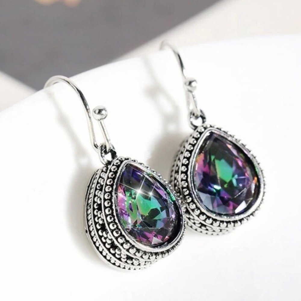 Restock🆕💧Beautiful Earrings Water Drop Iridescent Silver  NWT - Picture 4 of 6